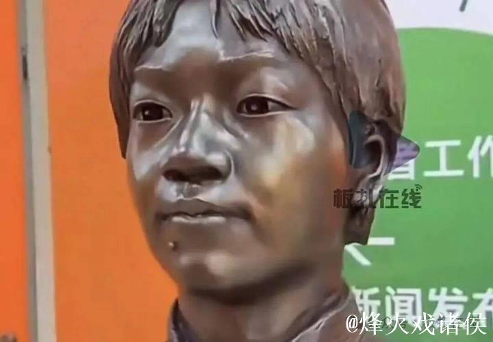 广州一学校为全红婵立雕像，细节还原度极高，连嘴角小痣都刻画精致